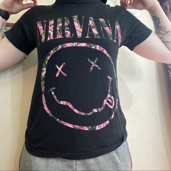 Tultex Nirvana Floral Tee - Picture 4 of 4